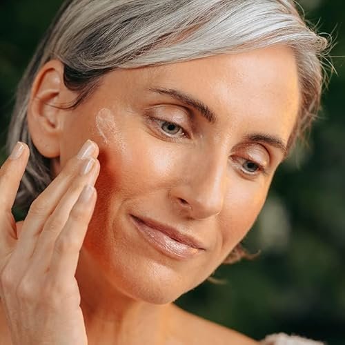 Hydrating Skincare Set: Anti-Aging Face Care Routine with 5 Essential Products - Image 4