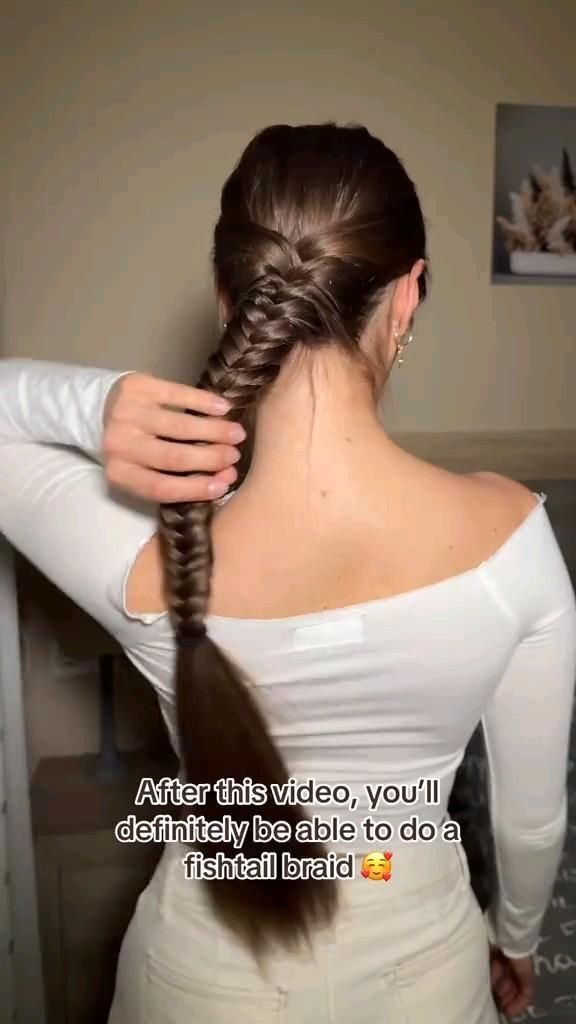 12 Cute Braided Hairstyles That'll Make You the Star of the Party (Watch Out for #9!) - 1. Classic Fishtail Braid 1