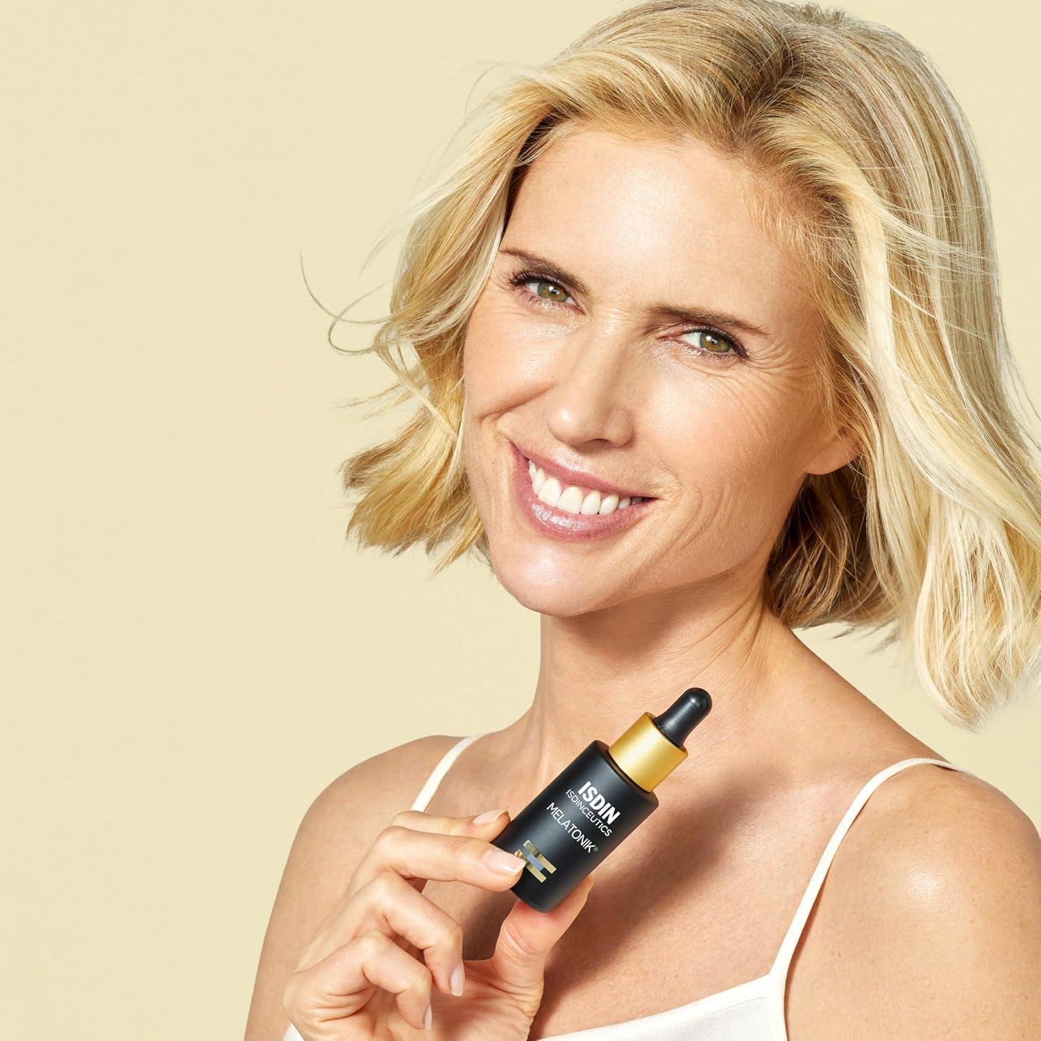 ISDIN Melatonik Review: Does This Night Serum Work?